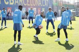 El Barcelona se prepara para el partido contra el Manchester United en Old Trafford.