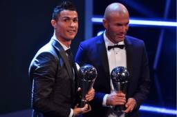 Cristiano Ronaldo se llevó el premio The Best por segundo año consecutivo. Zidane fue elegido mejor entrenador. Foto AFP