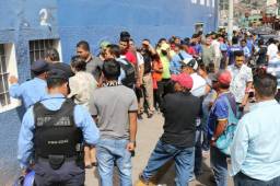 Este domingo continuará la venta de boletos en las taquillas del estadio Nacional. Fotos Ronald Aceituno