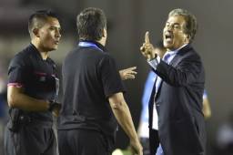 Hernán 'Bolillo' Gómez se desahogó y atizó con todo contra Jorge Luis Pinto. Lo acusó de 'incomodar' a los árbitros antes de los partidos de Honduras. Foto DIEZ