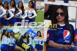 Te presentamos a las espectaculares chicas que llegaron al estadio Nacional para disfrutar el Motagua-Olimpia. Ellas adornaron el partido con su belleza.