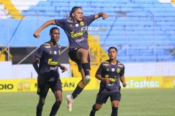 Real España derrotó 7-1 al Victoria en el arranque del hexagonal, donde se conocerá el campeón de las reservas. FOTOS: Moisés Valenzuela.