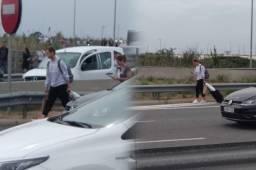Así fue captado Rakitic mientras realizaban cortes y protestas en Barcelona. (Fotos cortesía Pere Cams)