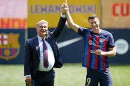 Cerca de 50 millones de euros costó el fichaje de Lewandowski por el FC Barcelona.