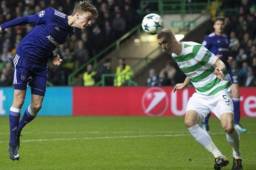 Con autogol de Jozo Simunovic, el Anderlecht venció al Celtic y lo eliminó de la UEFA Champions League.