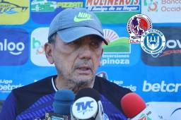El entrenador Salomón Nazar durante la conferencia de prensa de este viernes previo al juego ante Olimpia.