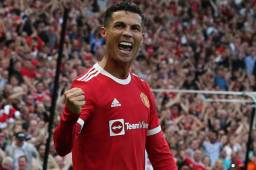 Cristiano Ronaldo celebrando el doblete que le anotó al Newcastle en Old Trafford.