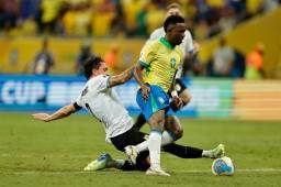 Brasil no pudo en casa ante la Uruguay de Marcelo Bielsa. Se reparten puntos. Foto: EFE