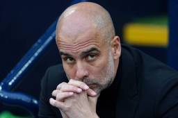 Pep Guardiola lo trajo del Leeds United y no juega nada. Es suplente eterno en el Manchester City.