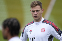 A pesar dar negativo en una PCR este miércoles y haber podido salir de la cuarentena, el jugador sigue sufriendo las secuelas que han atacado al pulmón del futbolista.