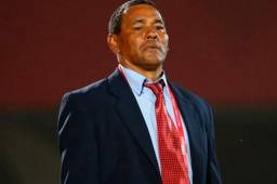 José Valladares fué el técnico de Honduras en el mundial sub 17 en India el cual quedaro eliminados en octavos de final frente a Brasil.