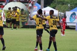 Carter Bodden se gastó doblete con golazo incluido en el triunfo de Real España en su visita a la Real Sociedad