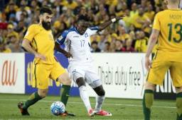 La Selección de Honduras fue goleada 3-1 por Australia y allí terminó el sueño de ir al Mundial de Rusia de la mano de Jorge Luis Pinto. Foto agencias