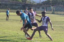 La Ensenada venció 2-1 al Tela FC en el Alfredo León Gómez.