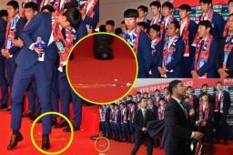 La selección de Corea del Sur fue eliminada del Mundial de Rusia 2018, terminó en la posición 19, cayó ante Suecia y México, pero derrotó a Alemania, pese a eso, la afición no los perdonó.