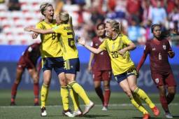 Linda Sembrant, Kosavare Asllani y Fridolina Rolfo fueron las jugadoras que anotaron los tres primeros goles de Suecia.
