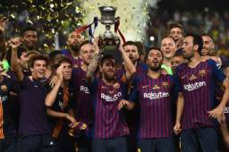 Messi levantó el título de la Supercopa de España tras ser el primer capitán del equipo.