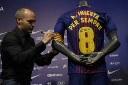 El FC Barcelona podrá contar con Andrés Iniesta hasta su retirada.