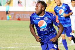 Wilmer Crisanto está a un paso de renovar con el Motagua a petición de su entrenador Diego Vázquez.