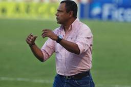 Raúl de Cáceres llegó al Rea de Minas y los salvó del descenso.