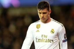 Luka Jovic podría salir del Real Madrid si reciben una oferta tentadora; el serbio está en el mercado.
