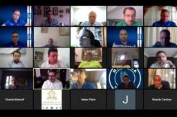 Clubes de Liga Nacional se reunieron con el presidente Juan Orlando Hernández para buscar una solución al tema económico y reactivar el fútbol.