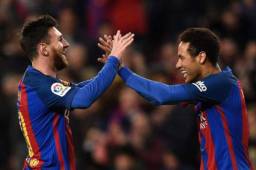 Messi y Neymar celebrando el triunfo sobre el PSG en el Camp Nou.