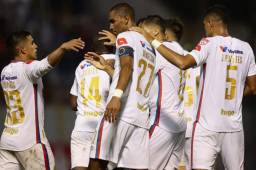 Los tres futbolistas que le han solicitado al Olimpia para que los ceda ante su falta de minutos; esperan respuesta de Troglio