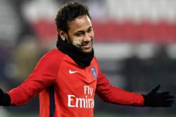Neymar durante el entrenamiento del PSG.