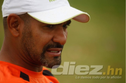 Para Ninrod Medina no hay problema de jugar ante Marathón sin los seleccionados.