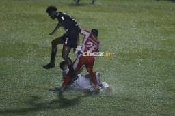 Grave error defensivo en El Progreso y Marvin “La Flecha” Bernárdez aprovechó para anotar el 0-1 del Vida