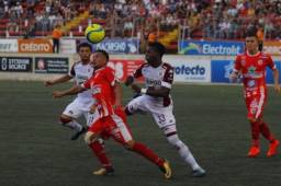 El Deportivo Saprissa del hondureño Rubilio Castillo necesitaba ganar para ser líder del torneo Clausura del fútbol tico.