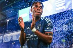 El atacante hondureño actualmente es agente libre en el fútbol.