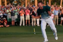 El golfista Español Sergio García venció en el hoyo de desempate al campeón olímpico, el británico Justin Race.