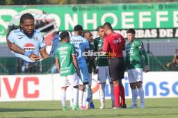 ¿Era penal? la polémica mano de Cristopher Meléndez que no marcó Raúl Castro en el Yankel Rosenthal