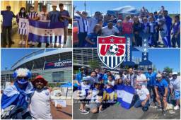 ¡Ambientazo en Denver! Cientos de catrachos se centraron en las afueras del estadio Empower Field, escenario donde la Selección de Honduras se medirá ante Estados Unidos por las semifinales del Final Four de Concacaf. Así se está el panorama previo al duelo. Fotos: Jenny Fernández