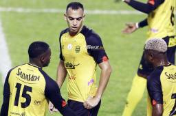 Devron García pone el pecho a las balas y responde a los críticos de Real España que “hacen leña del árbol caído”