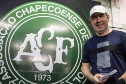 Rafael Henzel murió mientras jugaba un partido de fútbol en Chapecó.