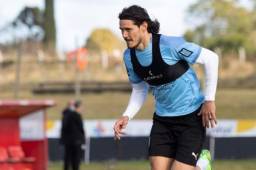 Cavani admite posibilidad de jugar en Sudamérica cuando deje el Manchester United.
