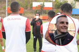 El entrenador hondureño Juan Carlos Espinoza está preparando al Olimpia para el arranque del torneo mientras espera la llegada del argentino Pablo Lavallén. Fotos cortesía y Club Olimpia