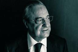 “Le ha gustado a Florentino y en el palco se habló de la posibilidad de tener a Vinicius en una banda y Chukwueze en la otra, dos puñales”.