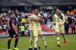 América goleó al Lobos BUAP con doblete de Nico Castillo y un gol más de Henry Martin.