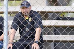 El Tato García vio el partido desde las gradas por estar expulsado. FOTO: Real España.