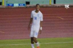 Douglas Martínez celebra su primer gol con la Selección mayor de Honduras.