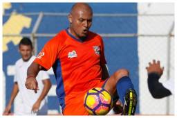 Sergio Mendoza milita desde la temporada anterior en el Lone FC de Cofradía. El domingo pasado se vio envuelto en una pelea con Jerrick Díaz.