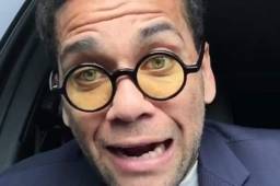 Dani Alves es uno de los futbolistas más activos en las redes sociales.