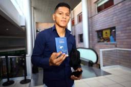 En una entrevista exclusiva con DIEZ, Moya da su versión sobre los supuestos tres contratos que tiene firmado. Partirá en los próximos días a África.