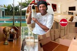 La prensa brasileña aseguró hace unos días que Ronaldinho tenía en sus cuentas bancarias menos de seis euros por lo que estaría pasando en bancarrota, pero lo cierto es que el exfutbolista tiene una enorme casa en Rio de Janeiro. ¿Qué te parece?