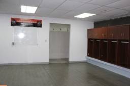 Los jugadores el Águila limpiaron el camerino y colgaron una pancarta en agradecimiento al Saprissa.