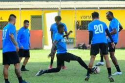 Los jugadores de Honduras Progreso se preparan para una batalla la batalla final por la permanencia ante Juticalpa. Solo les sirve ganar. Fotos Neptalí Romero